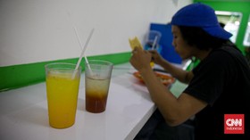 Respons soal Aturan Makan, Pemerintah Contohkan AS-Australia