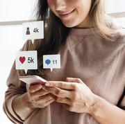 Jangan Terlalu Sering Posting Kehidupan Pribadi di Media Sosial, Bikin Orang Kepo dan Jadi Bahan Gosip!