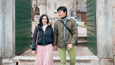 img-title Mengejutkan, Eks Istri Bobby Tince Disebut Pacari Pria Beristri