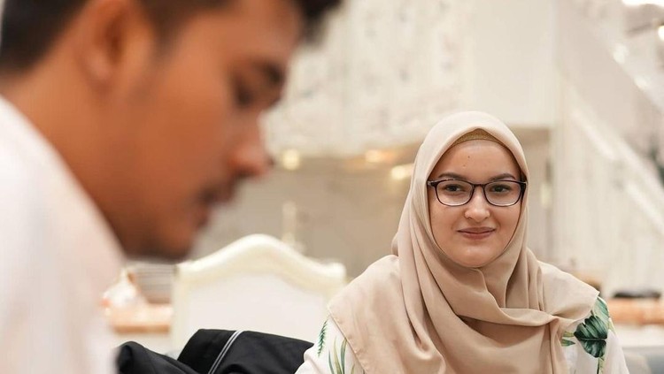 Claudya Harida dan Aswin Yanuar Claudya Harida dan Aswin Yanuar