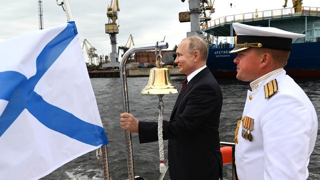 Rusia menggelar latihan militer kala ketegangan dengan Barat terutama NATO terus meningkat belakangan ini.