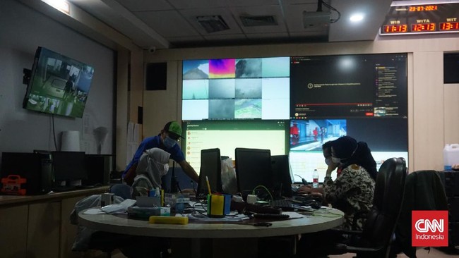 TRC BPBD DIY mencatat sebulan terakhir panggilan darurat meminta bantuan darurat pasien Covid-19.lewat saluran hotline makin intens saban sore.