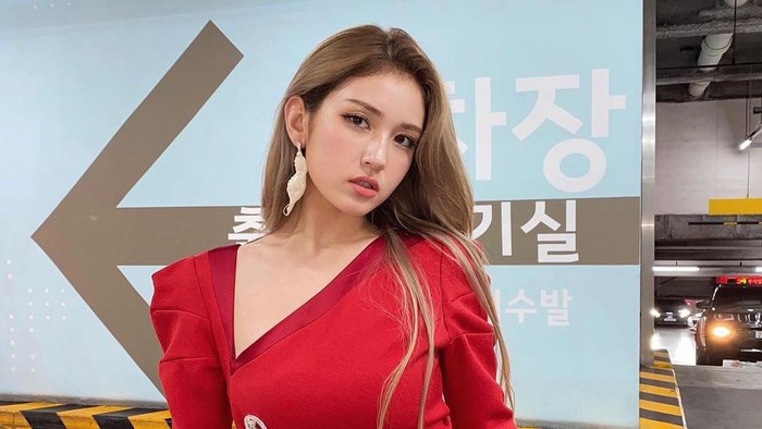 Jelang Comeback, Jeon Somi Bagikan Poster Teaser Single Terbarunya 'Dumb Dumb'