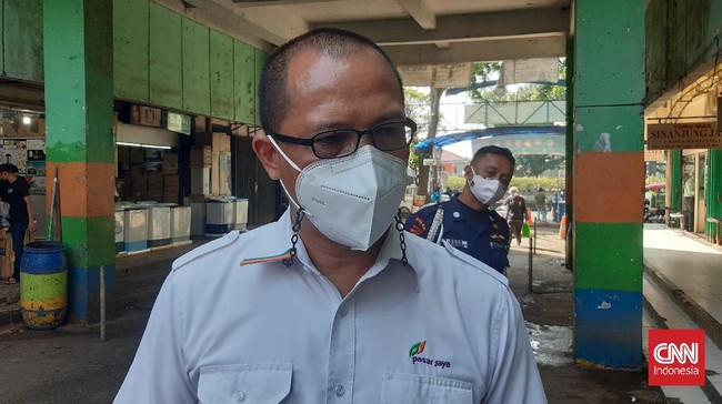 PD Pasar Jaya mengaku sulit untuk membuat pedagang pasar tradisional patuh terhadap aturan penggunaan masker di tengah pembukaan pasar di masa PPKM.