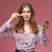 Tips Makeup Tahan Lama saat Menonton Konser, Beauties Wajib Tahu!