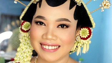 Netizen Sok Cantik, Wajah Mumuk Gomez Sebelum Dirias Banjir Hujatan