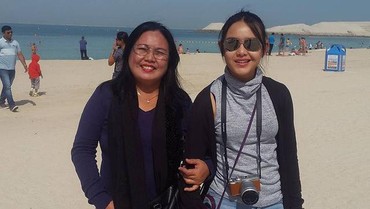 Sambil Menangis, Amanda Manopo Antarkan Ibunda ke Peristirahatan Terakhir