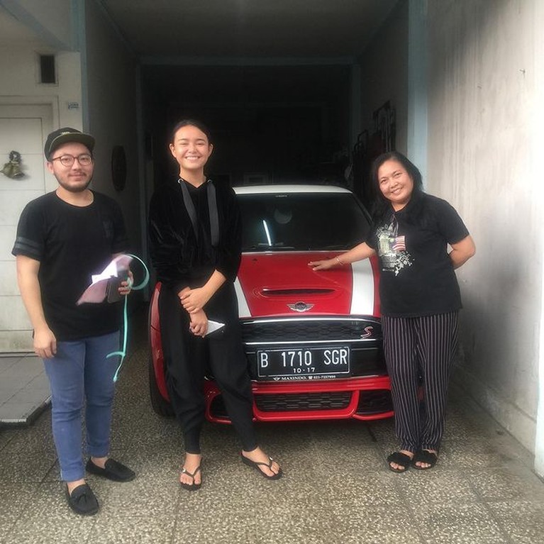 Henny Manopo ibunda tercinta Amanda Manopo meninggal dunia pada minggu (25/7). Yuk kita intip momen kenangan mereka!