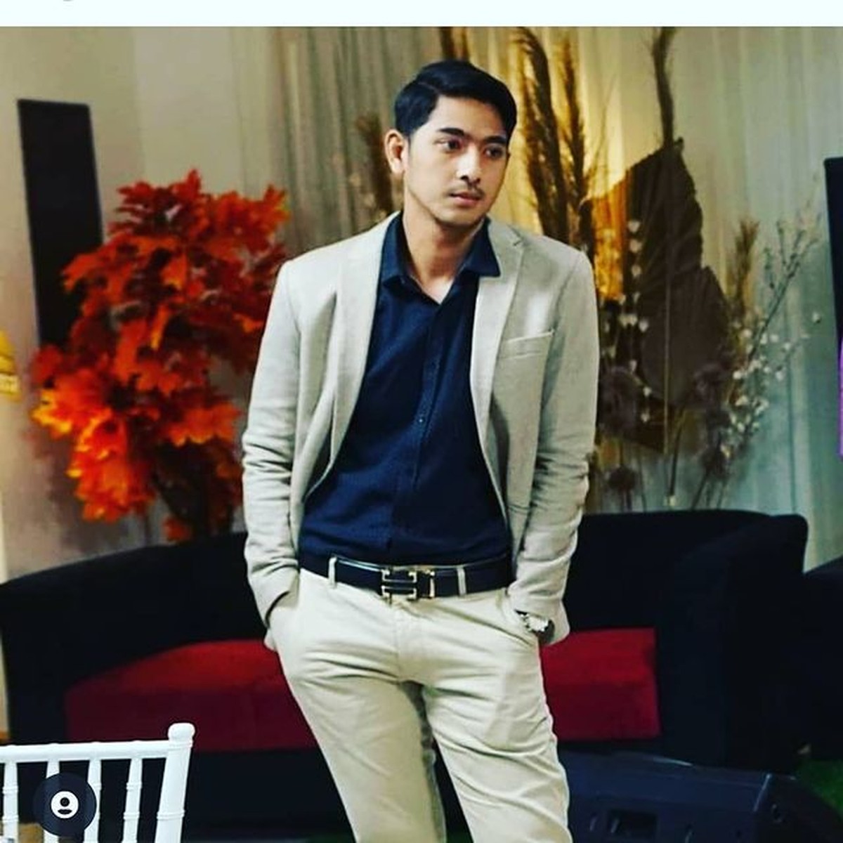 Arya Saloka tengah naik daun setelah membintangi sinetron 'Ikatan Cinta'&period; Yuk kita intip pesonanya&excl;