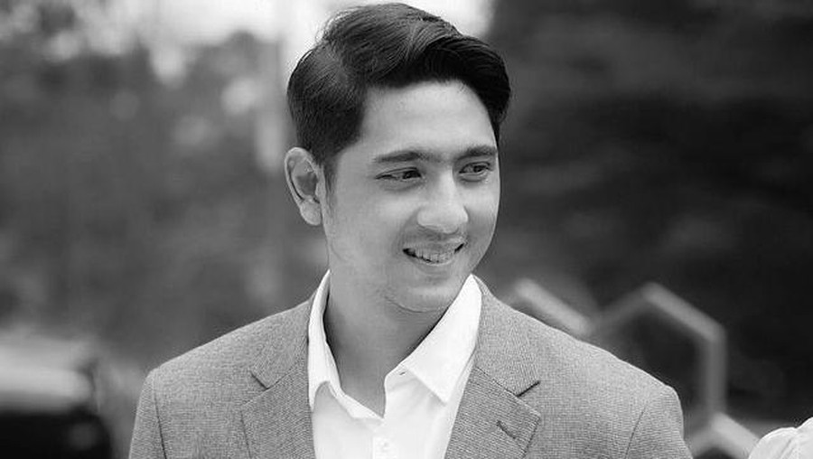 Arya Saloka tengah naik daun setelah membintangi sinetron 'Ikatan Cinta'. Yuk kita intip pesonanya!