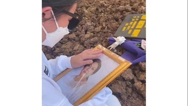Mendiang Ibunda Ulang Tahun, Amanda Manopo Unggah Foto Makam