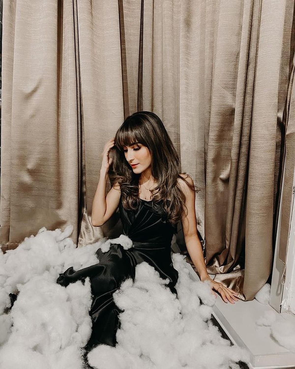 Curhatan seorang netizen melalui video TikTok tentang seorang pelakor menyeret nama artis sinetron Shirin Safira&period; Yuk intip potretnya&excl;