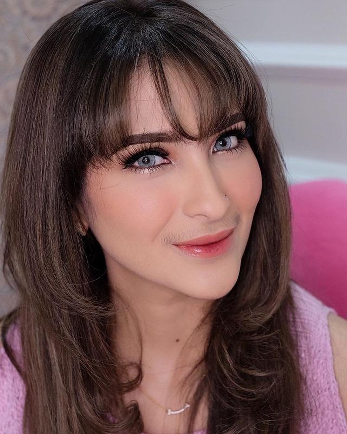 Curhatan seorang netizen melalui video TikTok tentang seorang pelakor menyeret nama artis sinetron Shirin Safira&period; Yuk intip potretnya&excl;