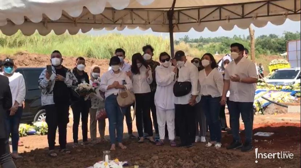 Prosesi Pemakaman Ibunda Amanda Manopo