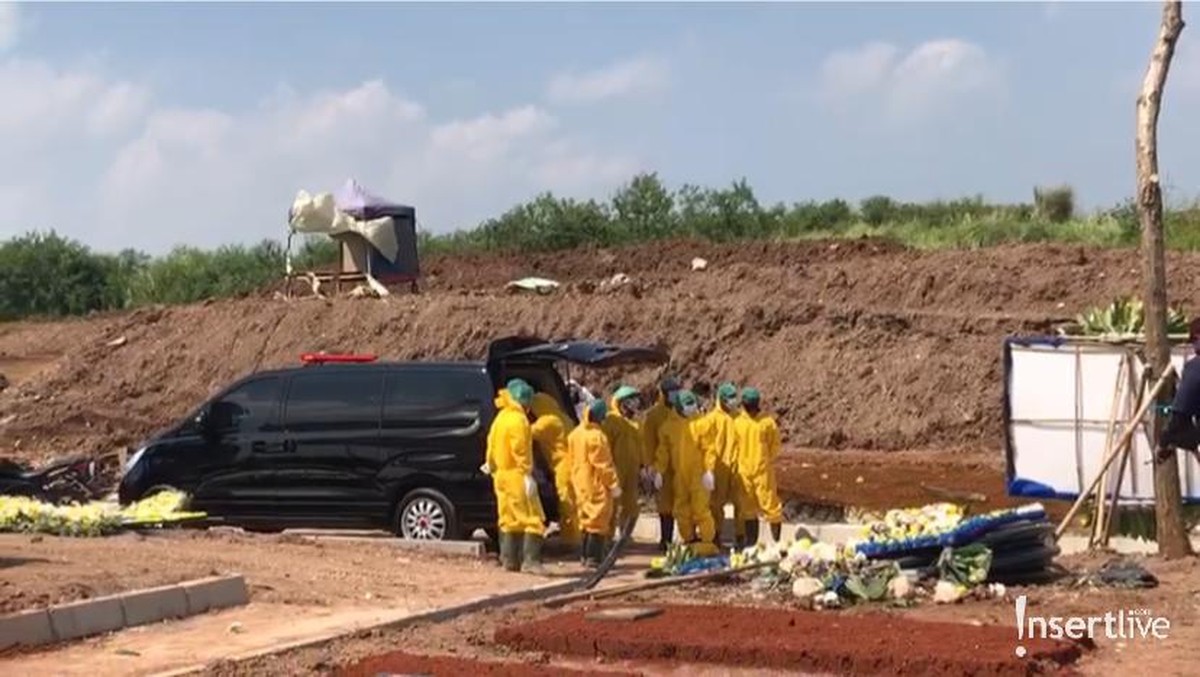 Prosesi Pemakaman Ibunda Amanda Manopo