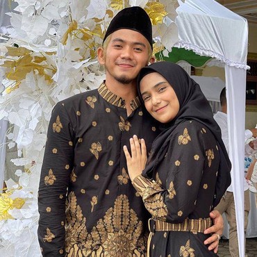 Lihat Kemesraan Rizky DA dan Nadya Mustika usai Menikah Ulang