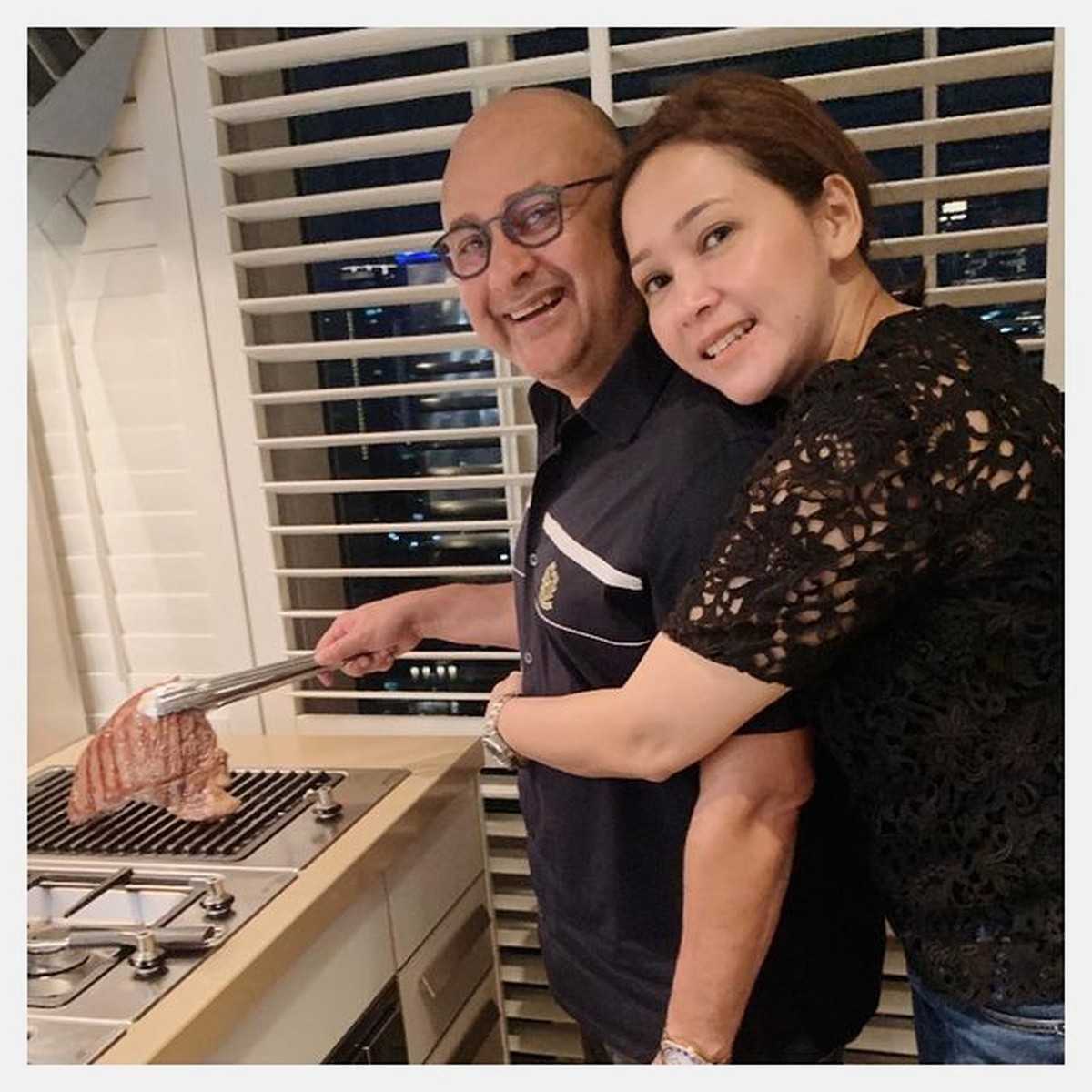 Pasangan yang menikah pada tahun 2018 ini tak ingin punya anak&period; Yuk intip momen mesra Maia dan Irwan&excl;