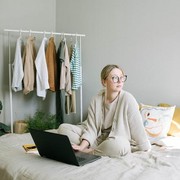 5 Pekerjaan Online Ini Bisa Kamu Kerjakan Tanpa Keluar Rumah, Cocok untuk Masa Pandemi!