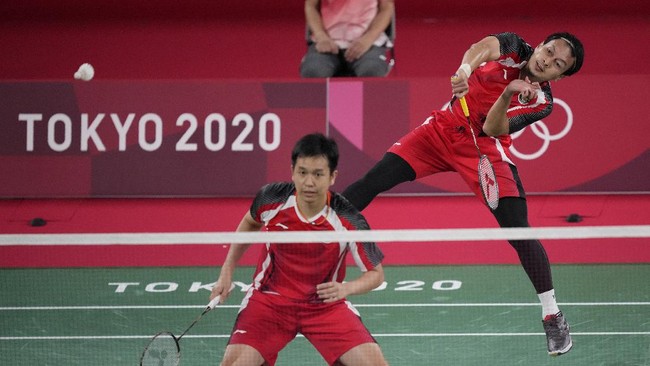 Mohammad Ahsan/Hendra Setiawan akan menjalani laga penentuan ke perempat final melawan Choi Sol-gyu/Seo Seung-jae, Selasa (27/7).