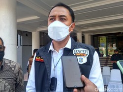 Pemkot Siapkan Lapangan Tembak-GBT Antisipasi Lonjakan Omicron di Surabaya