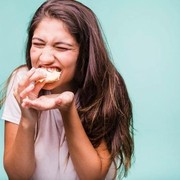 Waspada! 5 Makanan ini dapat Mempercepat Proses Penuaan