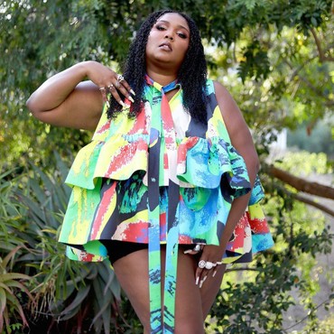 Lirik Lagu About Damn Time - Lizzo