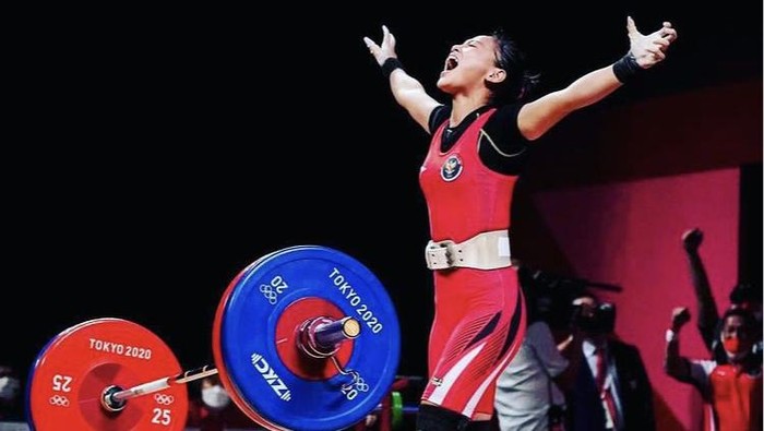 Nggak Bikin Berotot, Justru Ini Manfaat Latihan Angkat Beban untuk Wanita Seperti Windy Cantika