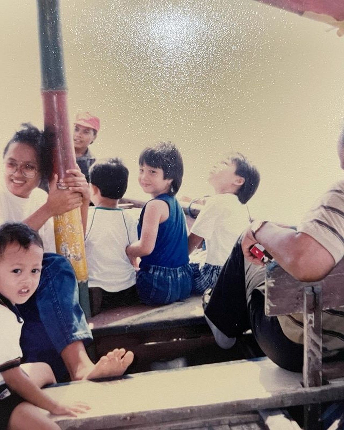 Foto masa kecil Dikta dengan gaya rambut Korean style dikatakan mirip aktor Korea Ji Chang Wook hingga Kai EXO&period; Yuk intip&excl;