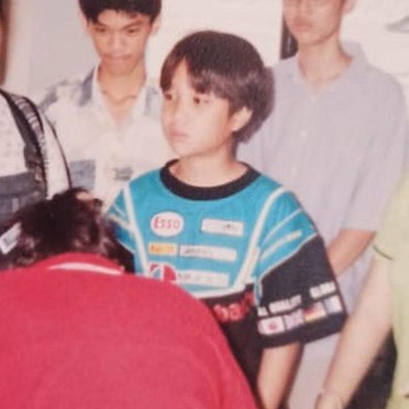 Gaya Rambut Dikta ala Cowok Korea Saat Masa Kecil Jadi Sorotan