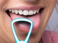 5 Manfaat Membersihkan Lidah Buat Kesehatan
