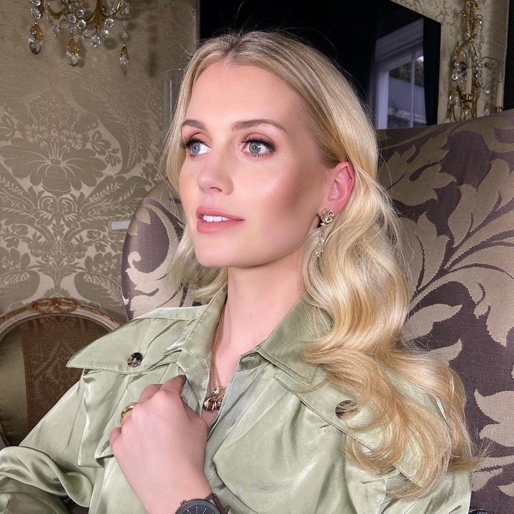 <p>Keponakan Lady Diana ini juga sering mencuri perhatian brand fashion dan kecantikan terkemuka. Bagaimana tidak, parasnya yang cantik seperti Barbie membuat Kitty sangat cocok menjadi brand ambassador. (Foto: Instagram @kitty.spencer)</p>