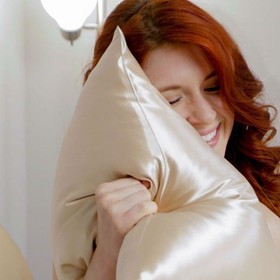 Tren di Kalangan Sosialita, Silk Pillowcase Merupakan Investasi untuk Kecantikan Kulit