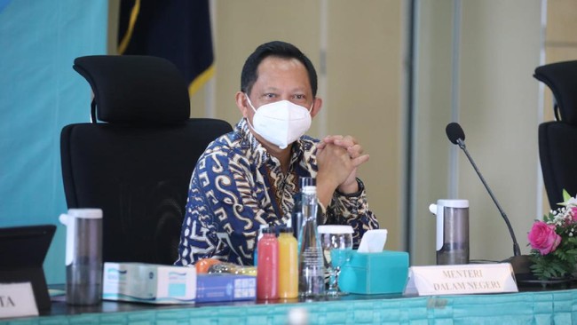 Mendagri Tito Karnavian mengapresiasi langkah Pemkot Tangerang Selatan yang hampir 100 persen berhasil merealisasikan Insentif Tenaga Kesehatan Daerah.
