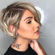Nggak Ribet! Ini Trik Menata Rambut Model Pixie Cut yang Mesti Kamu Tahu