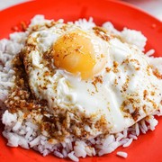Menu Akhir Bulan, Inilah Nasi Telur yang Sempat Viral Khas Pontianak
