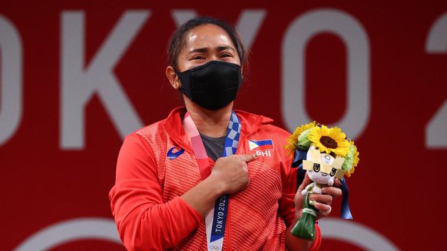 5 Momen Haru di Olimpiade Tokyo 2020 Berikut lima momen haru dari beragam cabang olahraga yang telah memperebutkan medali emas di Olimpiade Tokyo 2020.