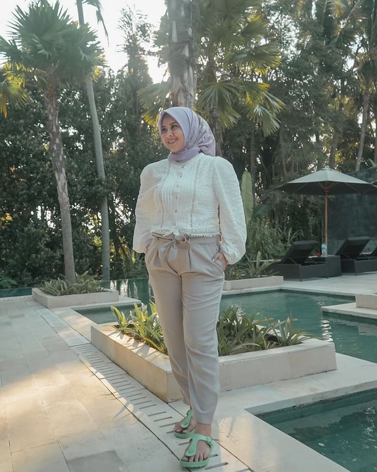 Kehamilan Keisha sudah memasuki usia 17 minggu&comma; babybump nya pun sudah terlihat&period; Yuk kita intip bumil cantik ini pamer babybump&excl;