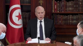 Usai Berhentikan PM, Presiden Tunisia Pecat Menhan