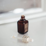 Efek Positif dan Negatif Penggunaan Retinoid: Ampuh Atasi Jerawat, Tapi Bisa Bikin Kulit Kering