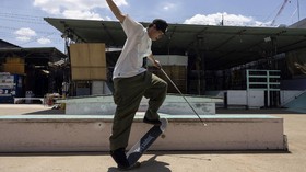 FOTO:  Mimpi Besar Ouchi Bawa Skateboard ke Paralimpiade