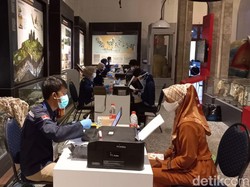 Geliat Vaksinasi di Antara Fosil Gajah Purba