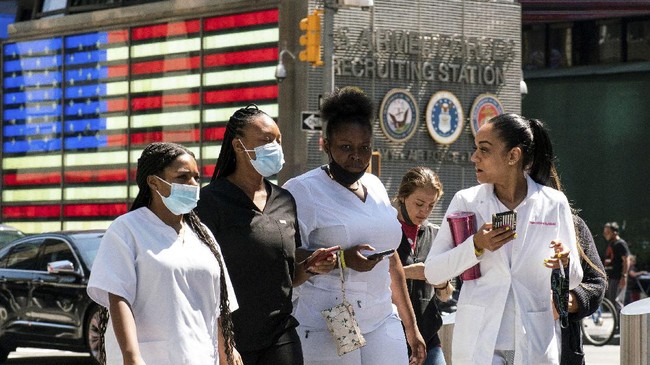 Pusat Pencegahan dan Pengendalian Penyakit Amerika Serikat (CDC) memperingatkan varian Delta virus corona menular sangat cepat seperti penyakit cacar air.