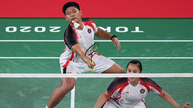 Pertandingan hari kedua simulasi tim Indonesia yang digelar PBSI berakhir dengan kemenangan tim Harimau, skor 4-1.