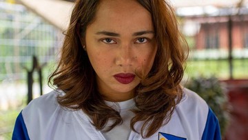 ANAK PENJUAL IKAN DAN DEBUT DI USIA BELIA