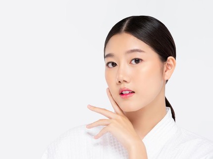 7 Skincare yang Perlu Dipakai untuk Kulit Wajah Glowing Seperti Artis Korea