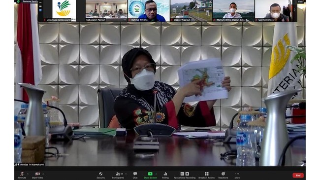 Mensos Risma menyampaikan tiga pesan agar pemerintah bersiaga terhadap prediksi BMKG tentang potensi tsunami yang dapat terjadi di pantai Selatan Jawa.
