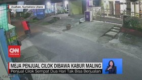 VIDEO: Meja Penjual Cilok Dimaling, Polisi Tangkap Penjambret