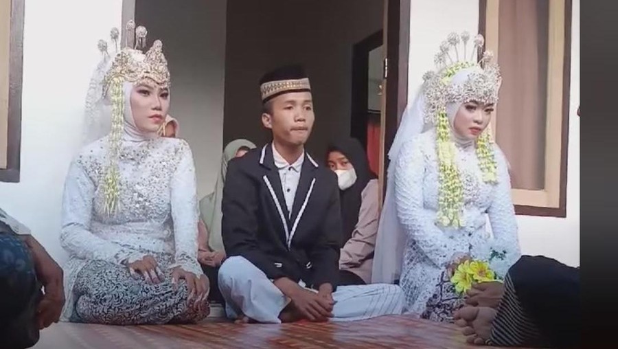 Seorang pria menikahi dua wanita kembali terjadi di NTB. Pernikahan itu disebut terjadi di Kecamatan Pujut, Kabupaten Lombok Tengah. (FB Doyok Potret)