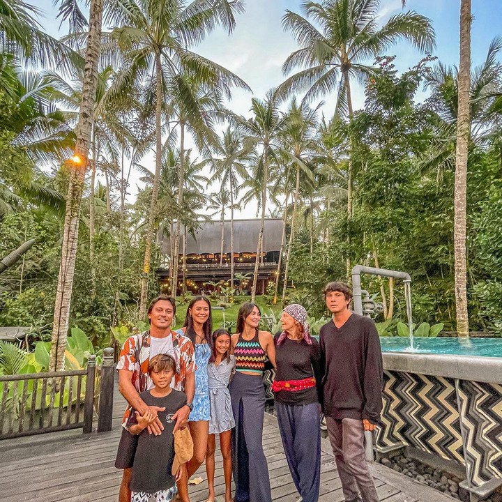 <p>Selain itu, Tipi Jabrik juga mempunyai bisnis penginapan di Pulau Dewata, Bunda. (Foto: Instagram @lunamaya)</p>