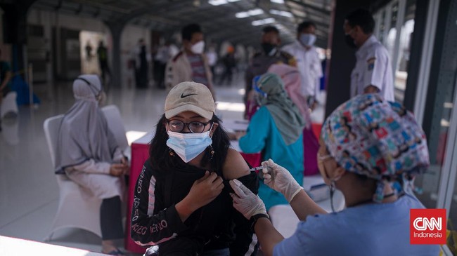 Stok vaksin Covid-19 di Jawa Barat diproyeksikan akan habis dalam sembilan hari.